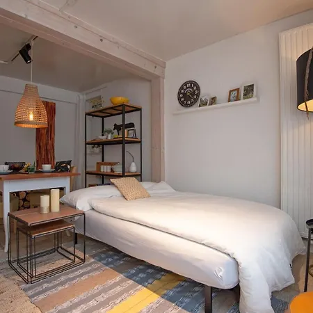 Eliese In Lägenhet Suhl